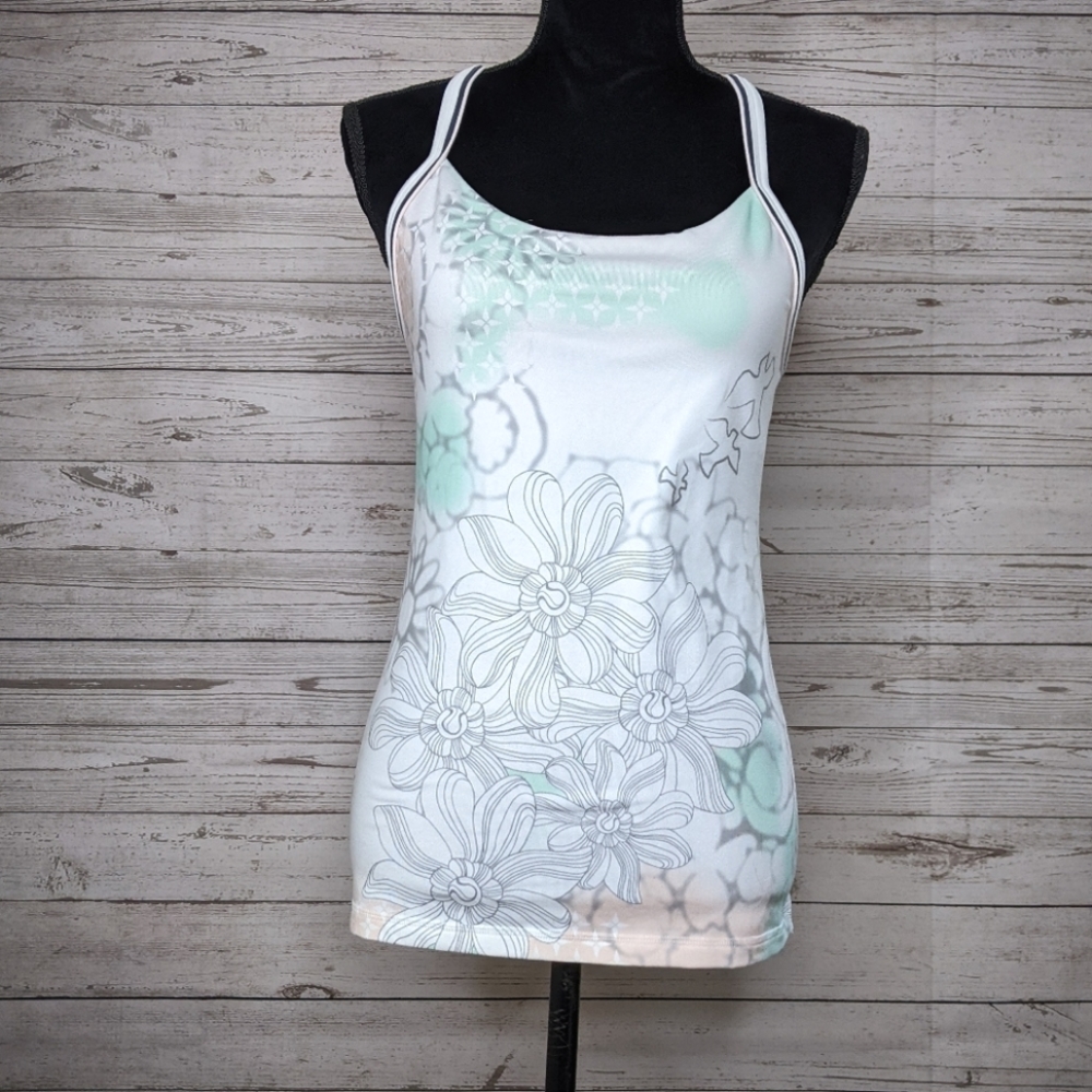lululemon • mix a lot dove floral power y tank